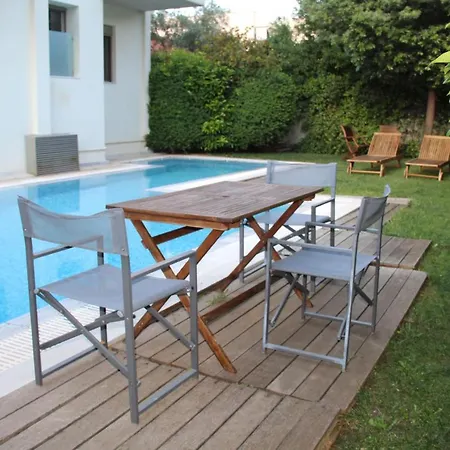 Glyfada Luxury Apartment Athens